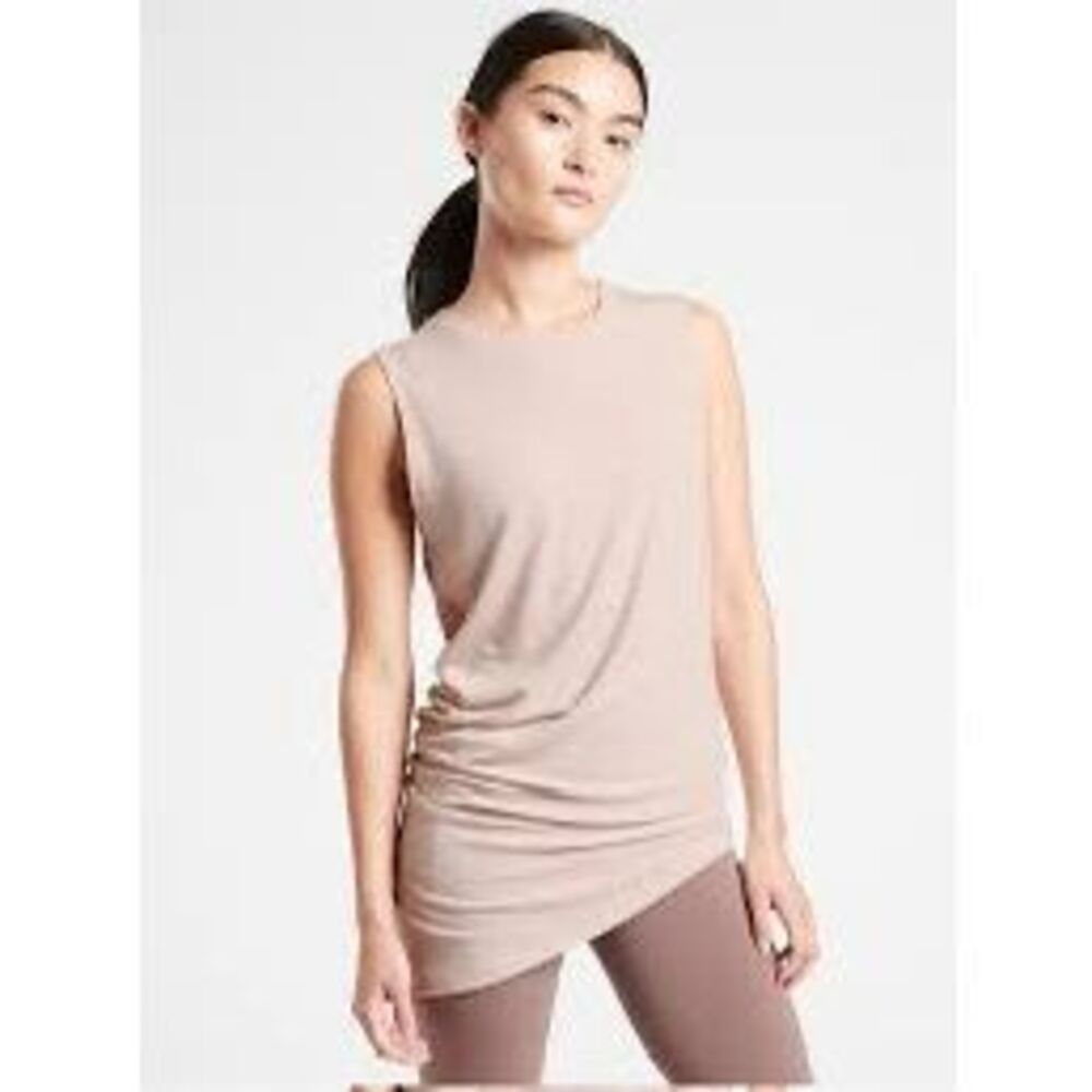 ATHLETA Women’s Velvety Pink Cloudlight Restore Tank Top Size Medium Style #5996